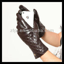 2013 CCTV customized leather smartphone glove